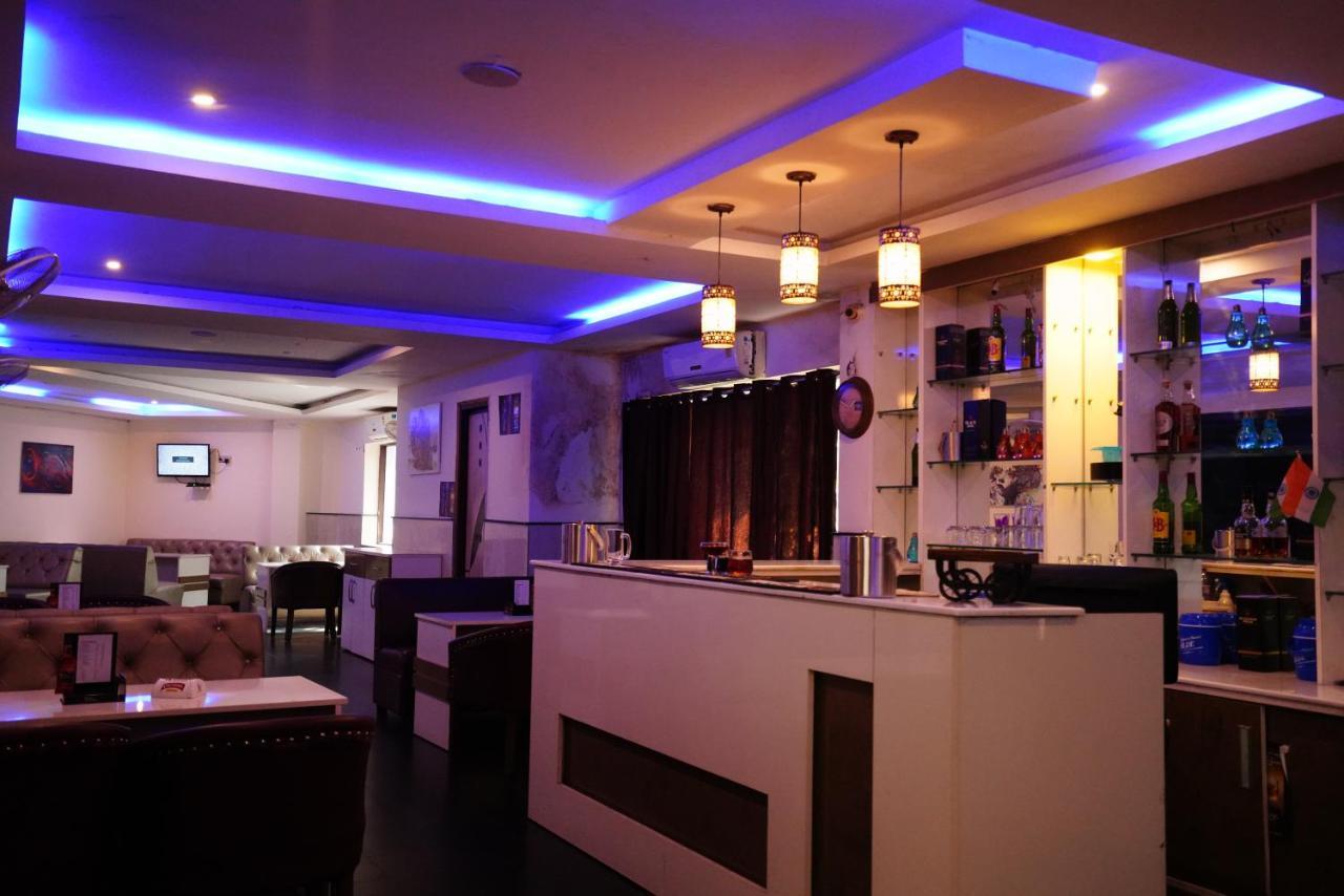 Hotel Gaurab Near Paltan Bazaar Dehradun Luaran gambar