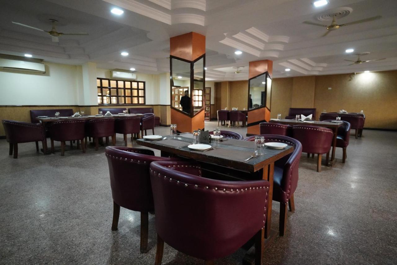 Hotel Gaurab Near Paltan Bazaar Dehradun Luaran gambar