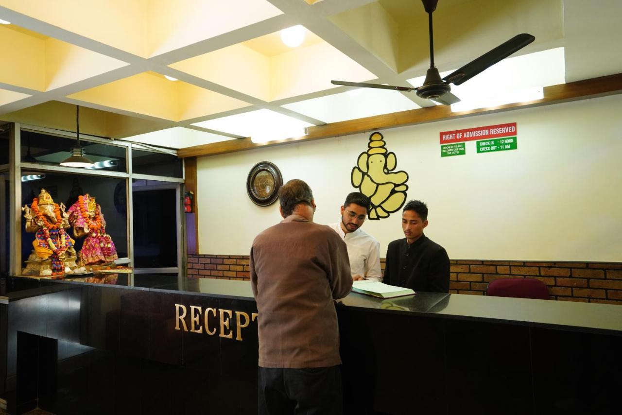 Hotel Gaurab Near Paltan Bazaar Dehradun Luaran gambar