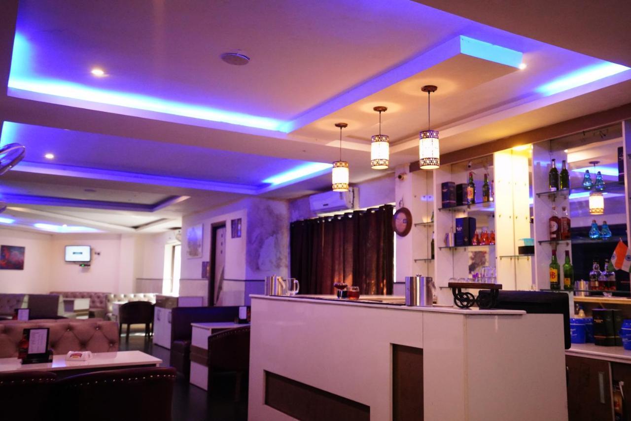 Hotel Gaurab Near Paltan Bazaar Dehradun Luaran gambar